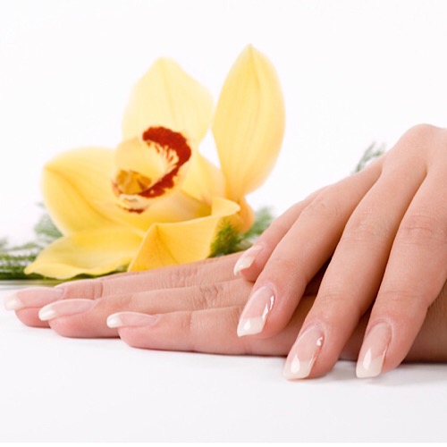 AMY’S NAILS & SPA - manicure